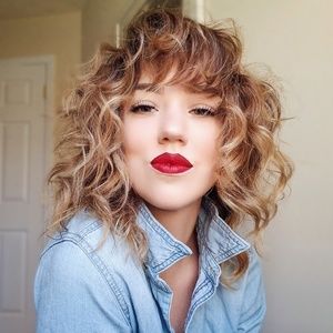 Meet your Posher, Paula